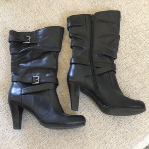 Kelly & Katie Boots size 8.5